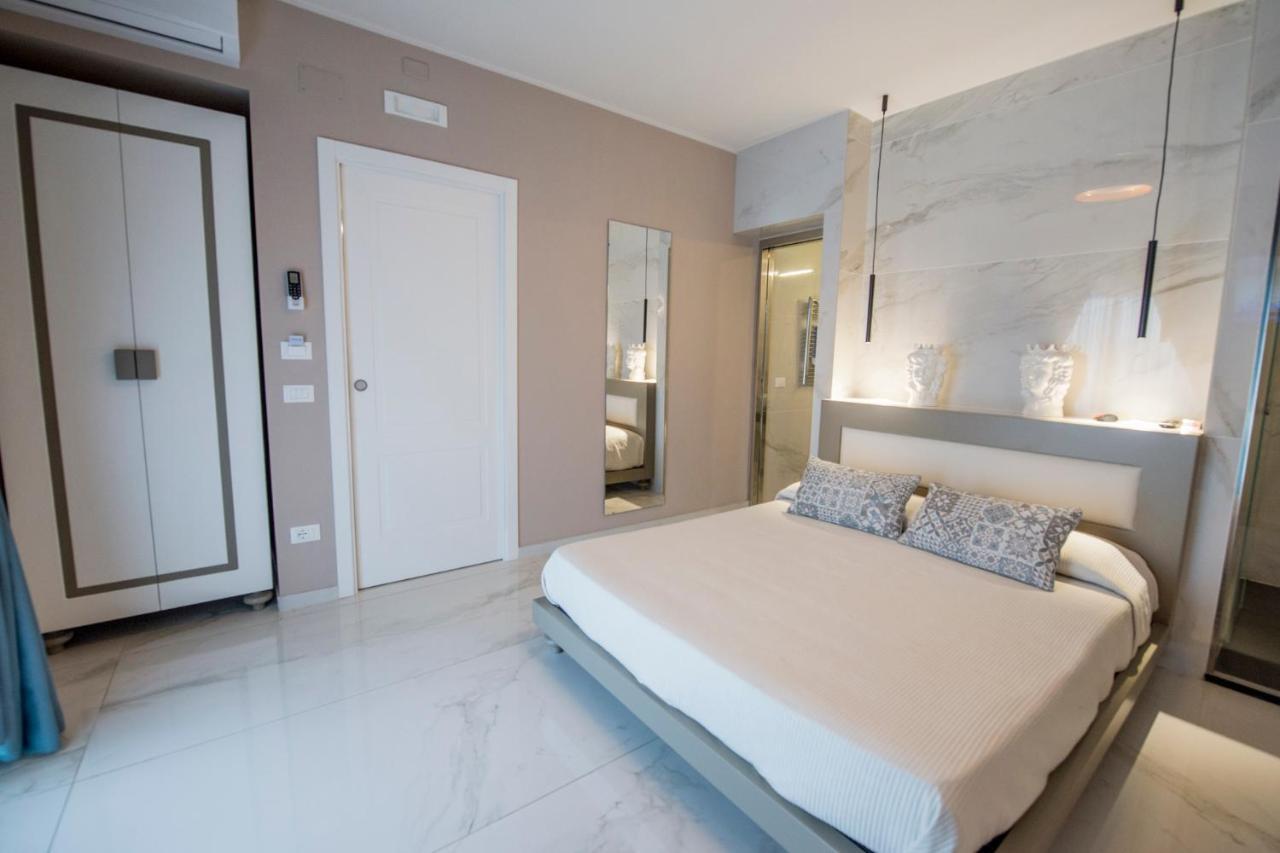 Milazzo Aeolian Sea Port B&B ภายนอก รูปภาพ
