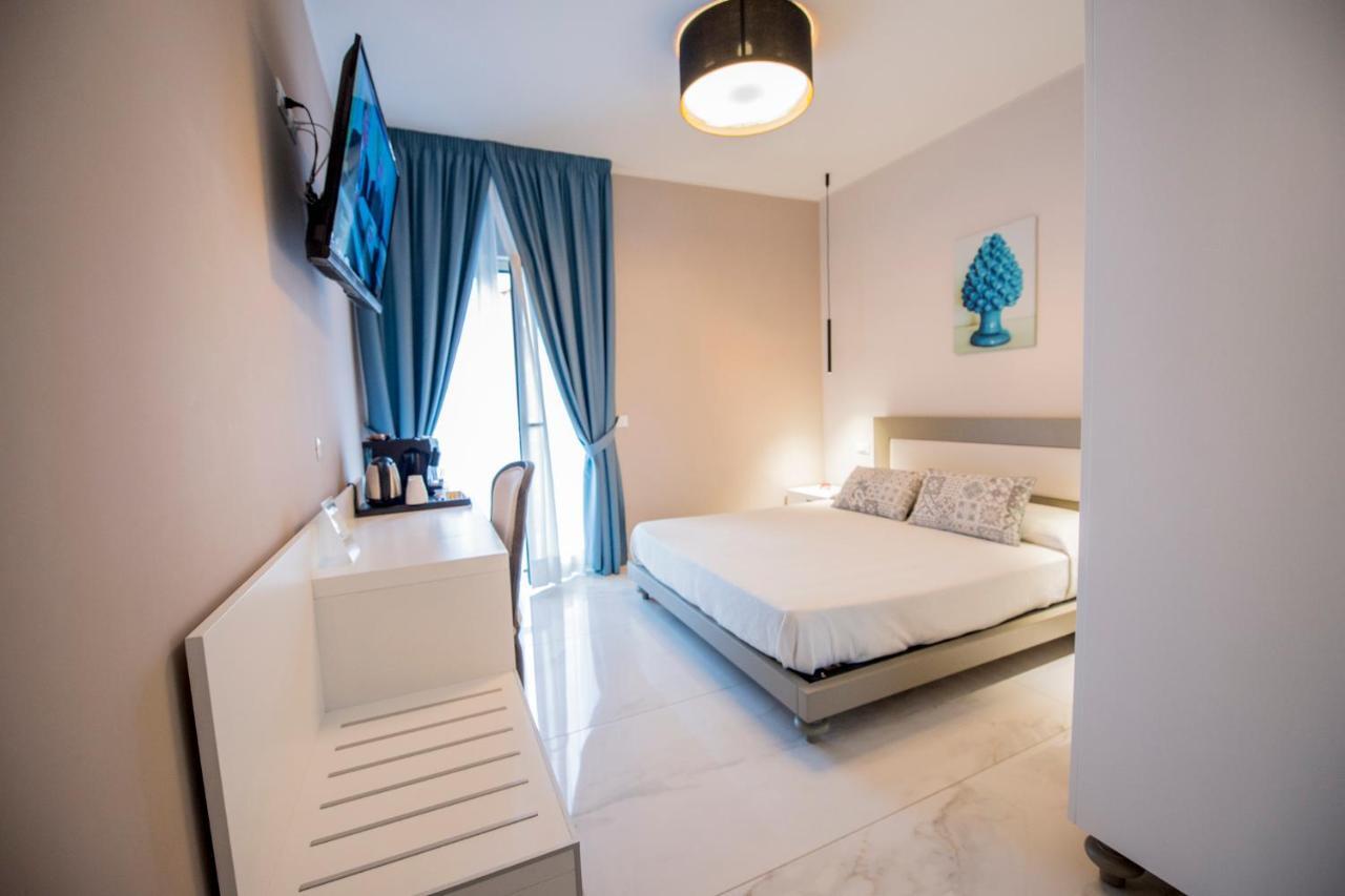 Milazzo Aeolian Sea Port B&B ภายนอก รูปภาพ