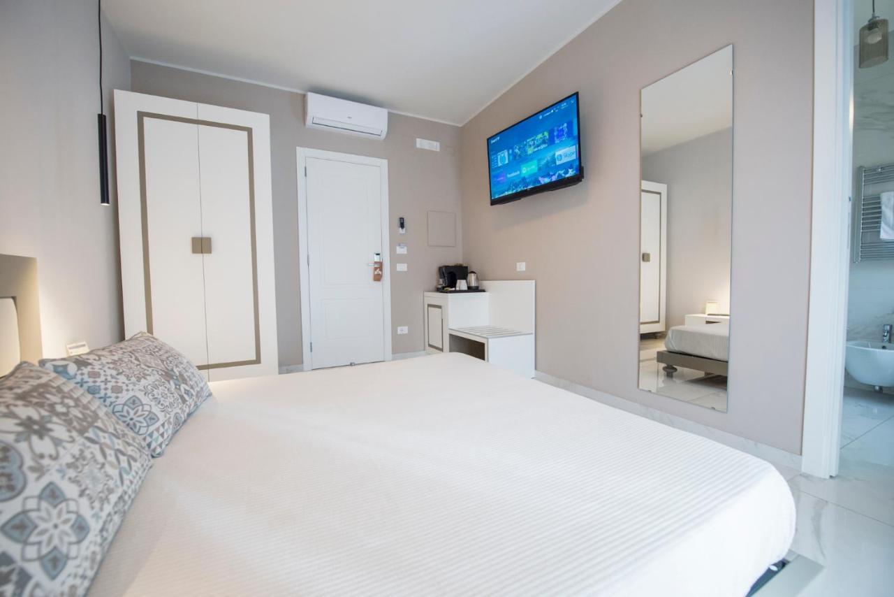Milazzo Aeolian Sea Port B&B ภายนอก รูปภาพ