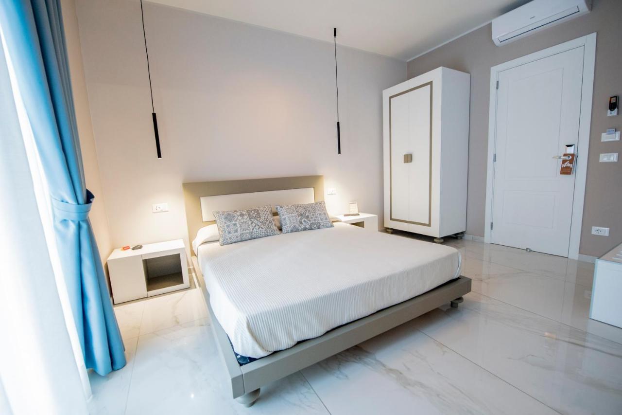 Milazzo Aeolian Sea Port B&B ภายนอก รูปภาพ